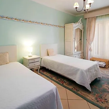 别墅 Alvor Sleeps 12 Pool Air Con Wifi 波尔蒂芒